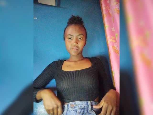 Stella11's BongaCams show and profile