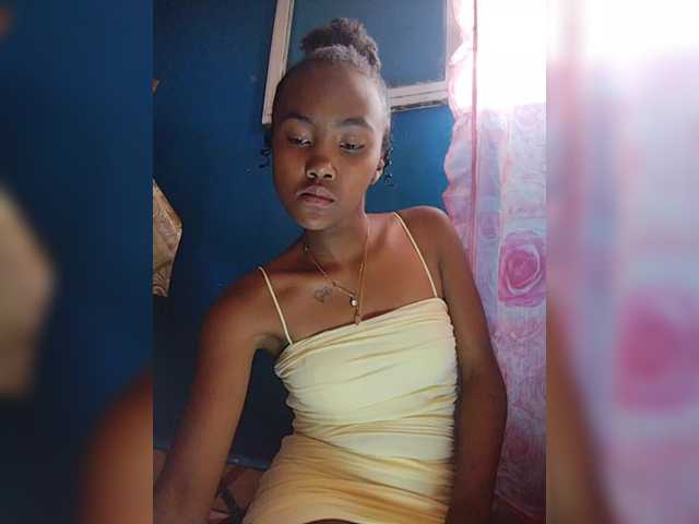 Stella11's BongaCams show and profile