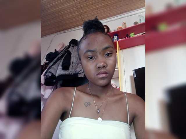 Stella11's BongaCams show and profile