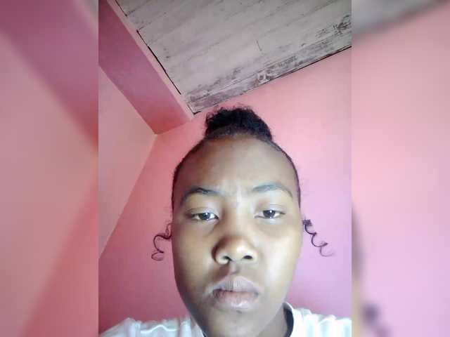 Stella11's BongaCams show and profile