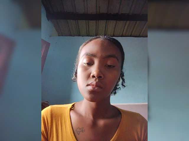 Stella11's BongaCams show and profile