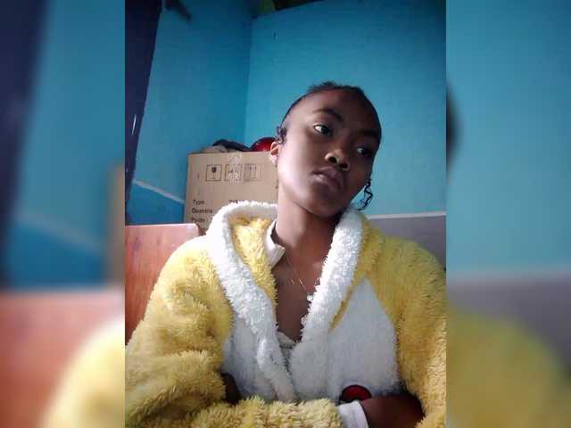 Stella11's BongaCams show and profile