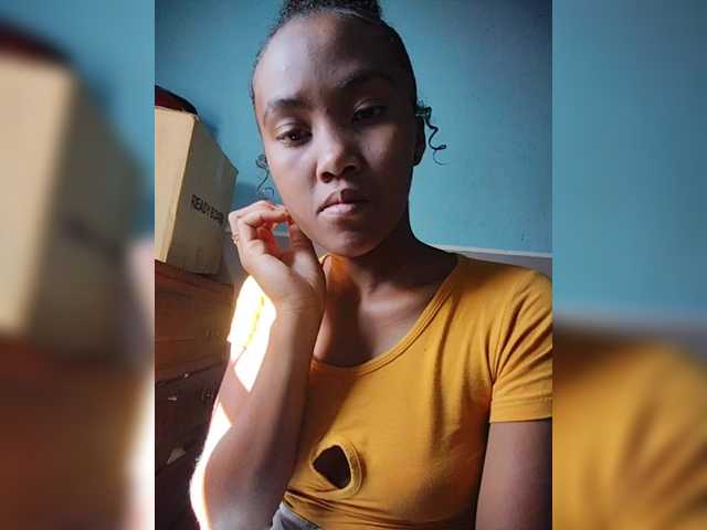 Stella11's BongaCams show and profile