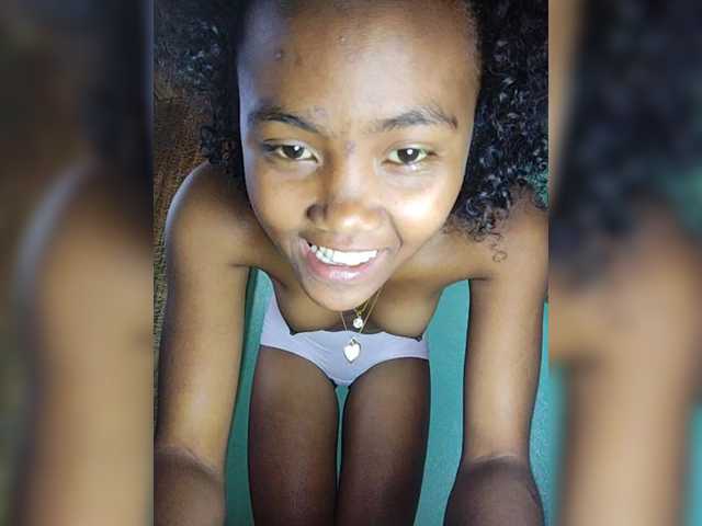 Stella11's BongaCams show and profile