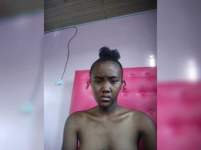 Stella11's BongaCams show and profile