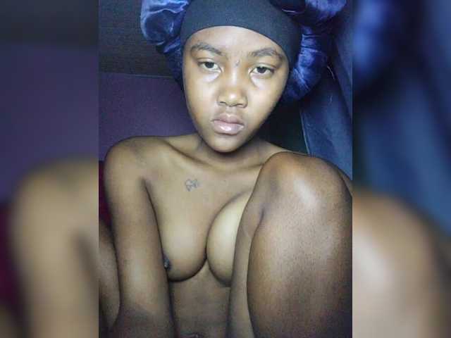 Stella11's BongaCams show and profile