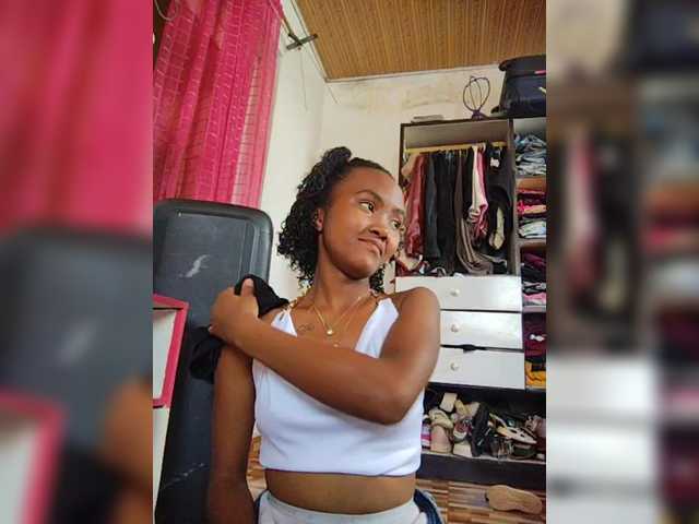 Stella11's BongaCams show and profile