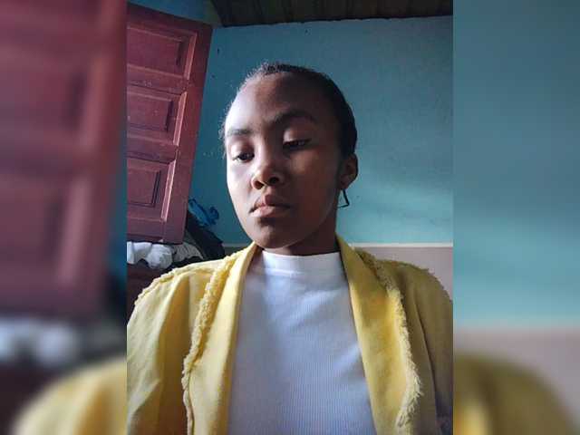 Stella11's BongaCams show and profile