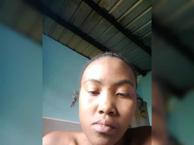 Stella11's BongaCams show and profile