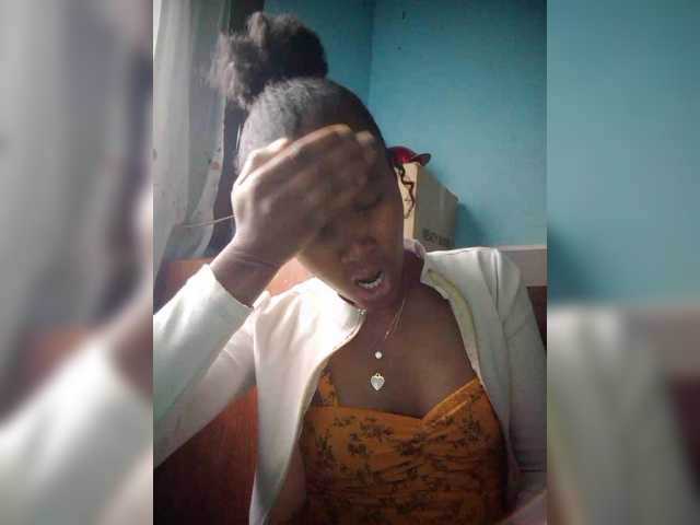 Stella11's BongaCams show and profile