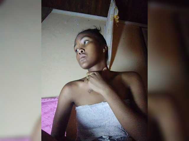 Stella11's BongaCams show and profile