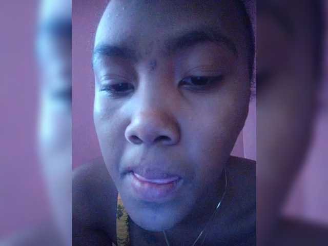 Stella11's BongaCams show and profile