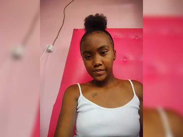 Stella11's BongaCams show and profile