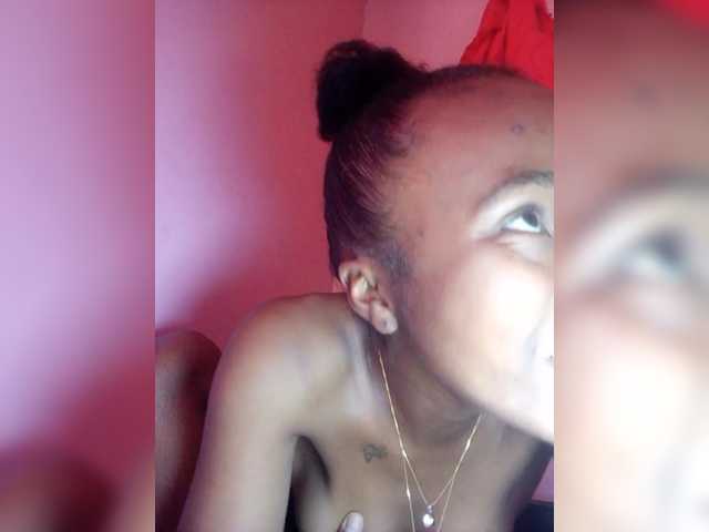 Stella11's BongaCams show and profile