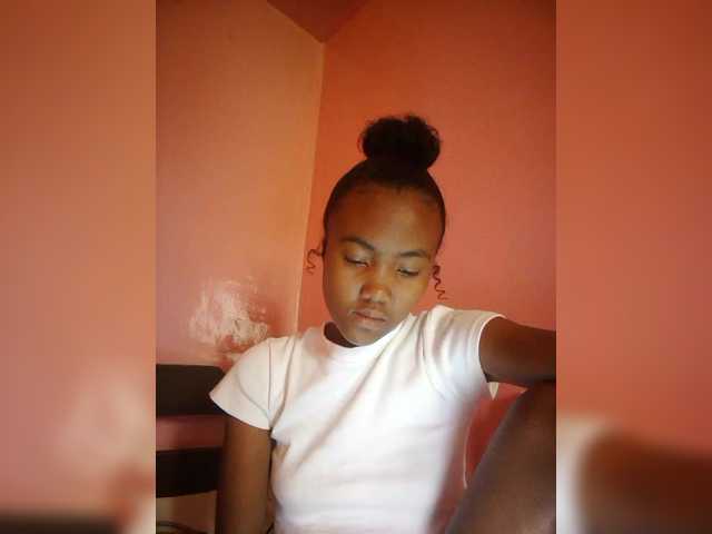 Stella11's BongaCams show and profile