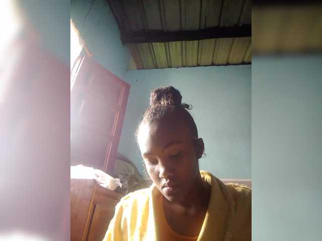 Stella11's BongaCams show and profile