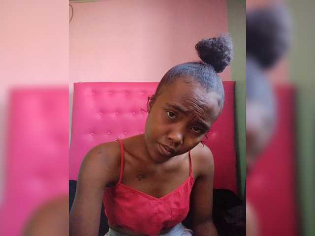 Stella11's BongaCams show and profile