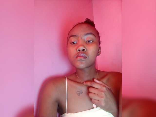 Stella11's BongaCams show and profile