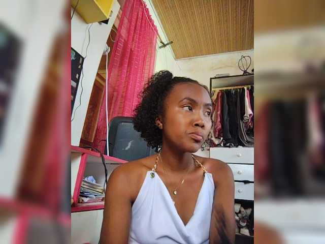 Stella11's BongaCams show and profile