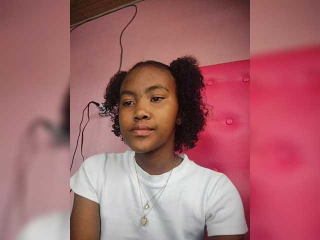 Stella11's BongaCams show and profile