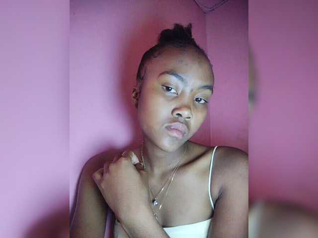 Stella11 live cam profile