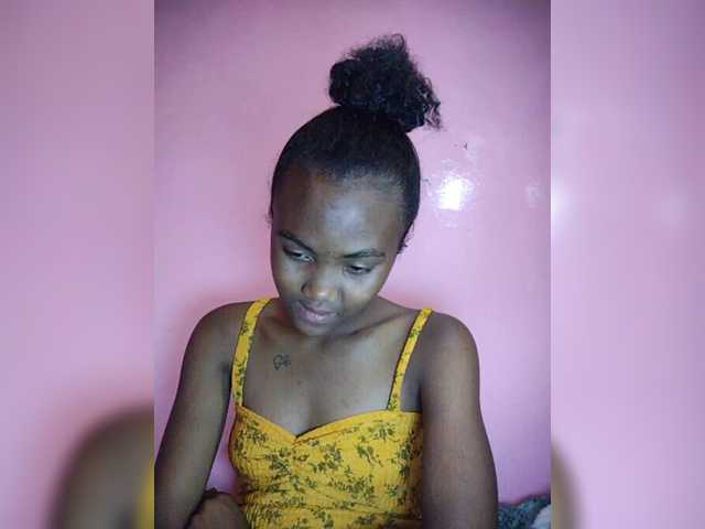 Stella11's BongaCams show and profile