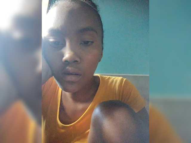 Stella11's BongaCams show and profile