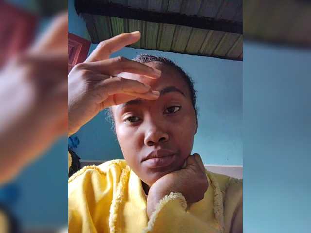 Stella11's BongaCams show and profile