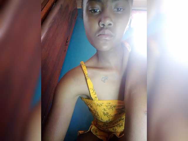 Stella11's BongaCams show and profile