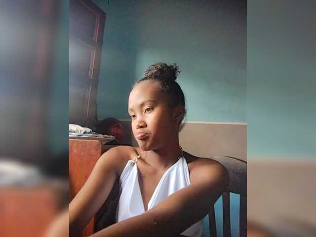 Stella11's BongaCams show and profile