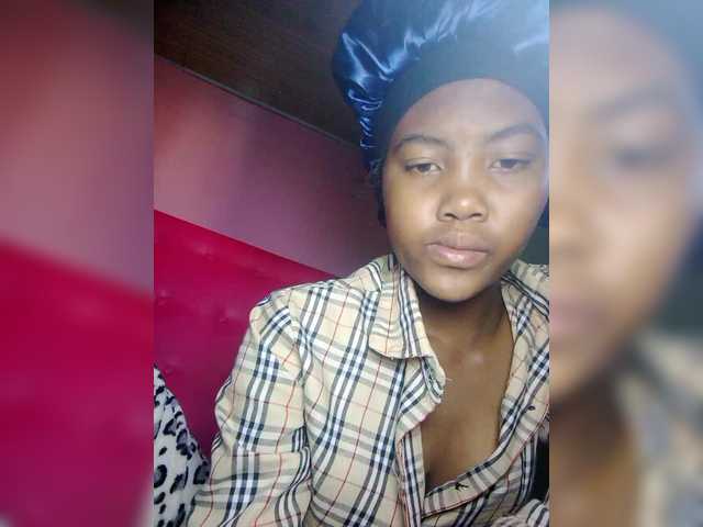 Stella11's BongaCams show and profile