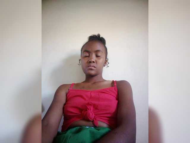 Stella11's BongaCams show and profile