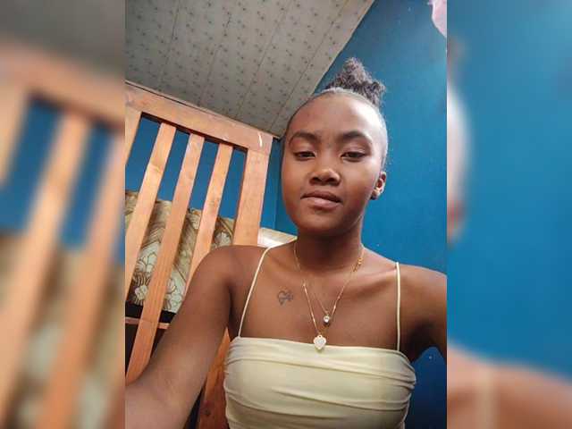 Stella11's BongaCams show and profile