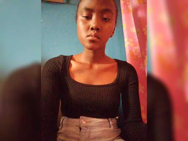 Stella11's BongaCams show and profile