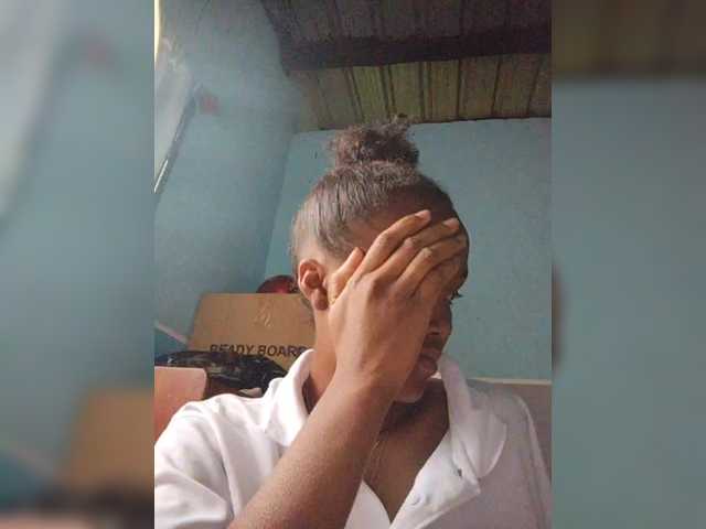 Stella11's BongaCams show and profile