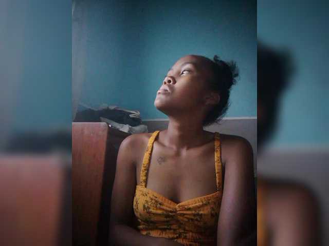 Stella11's BongaCams show and profile