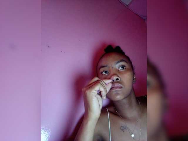 Stella11's BongaCams show and profile