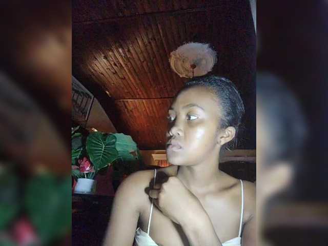 Stella11's BongaCams show and profile