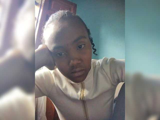 Stella11's BongaCams show and profile