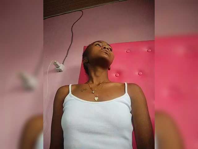 Stella11's BongaCams show and profile