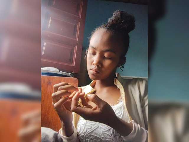 Stella11's BongaCams show and profile