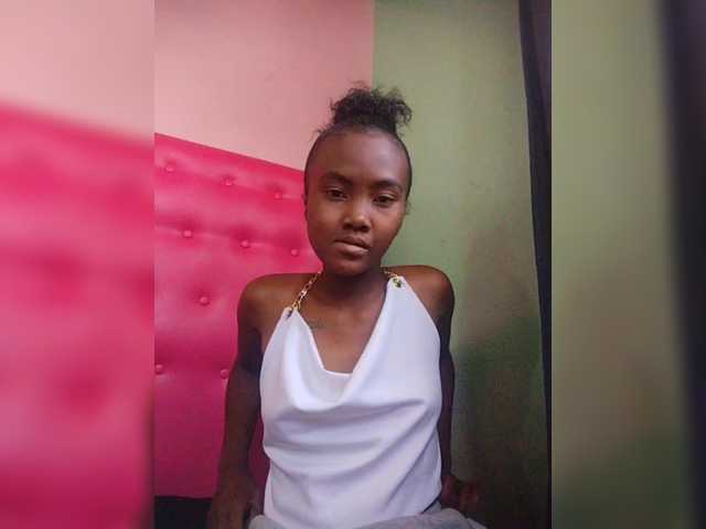 Stella11's BongaCams show and profile