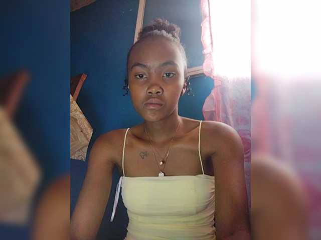 Stella11's BongaCams show and profile