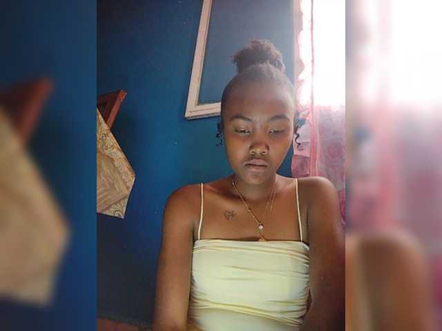 Stella11's BongaCams show and profile