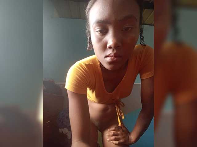 Stella11's BongaCams show and profile