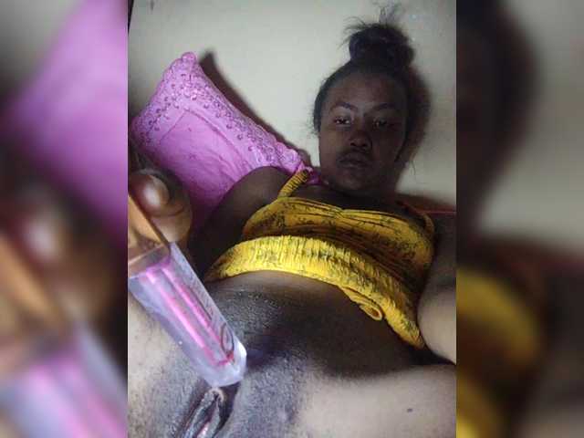 Stella11's BongaCams show and profile