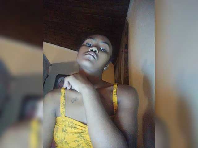 Stella11's BongaCams show and profile