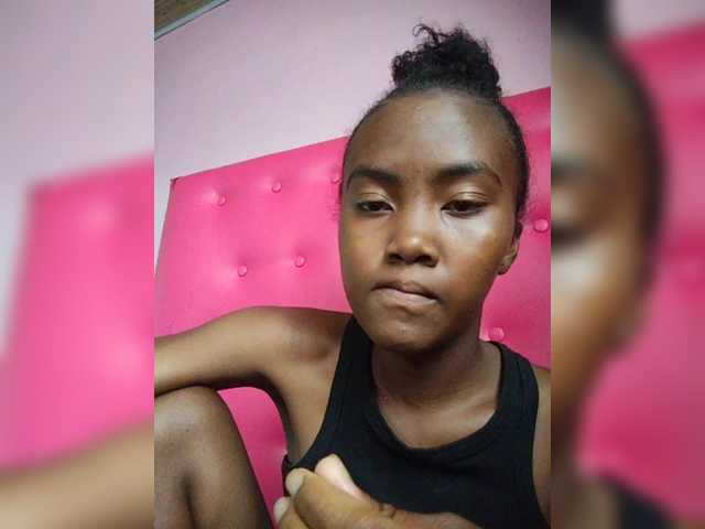 Stella11's BongaCams show and profile