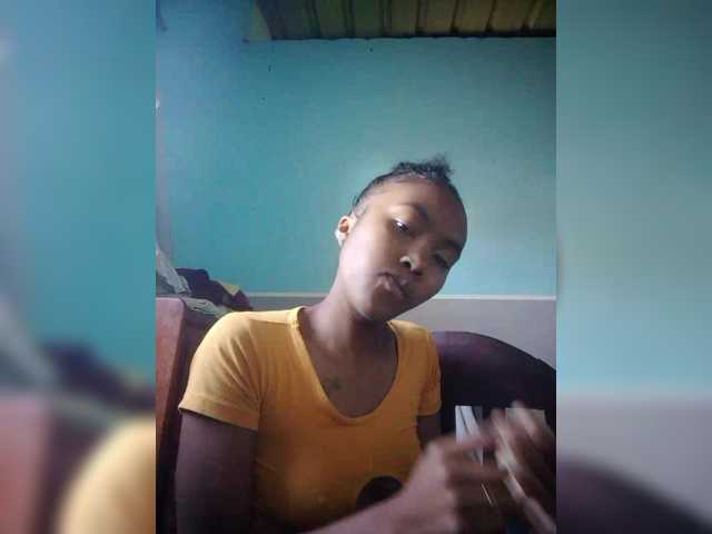 Stella11's BongaCams show and profile