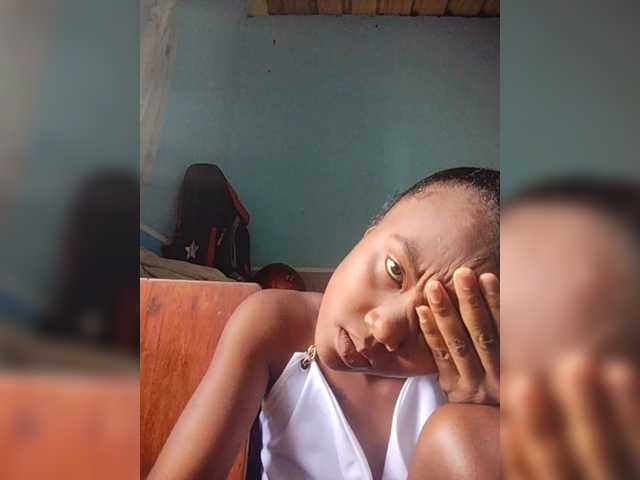 Stella11's BongaCams show and profile